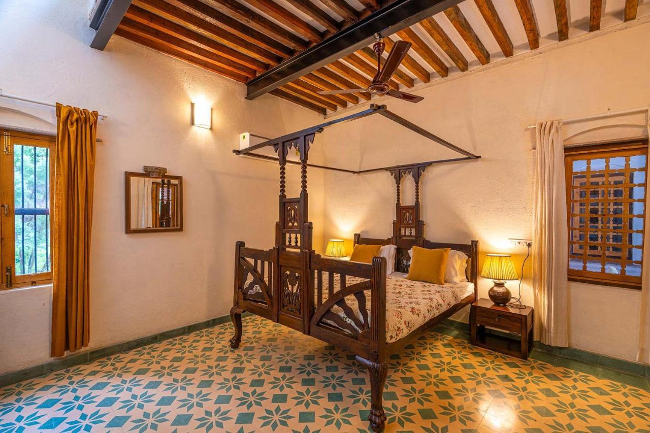 Stayvista'S Peepal Haveli - Rustic Kothi With Terrace, Breathtaking View & Bonfire Narainpur  Dış mekan fotoğraf