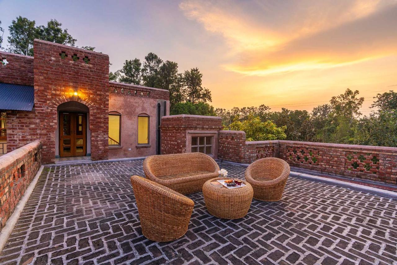 Stayvista'S Peepal Haveli - Rustic Kothi With Terrace, Breathtaking View & Bonfire Narainpur  Dış mekan fotoğraf